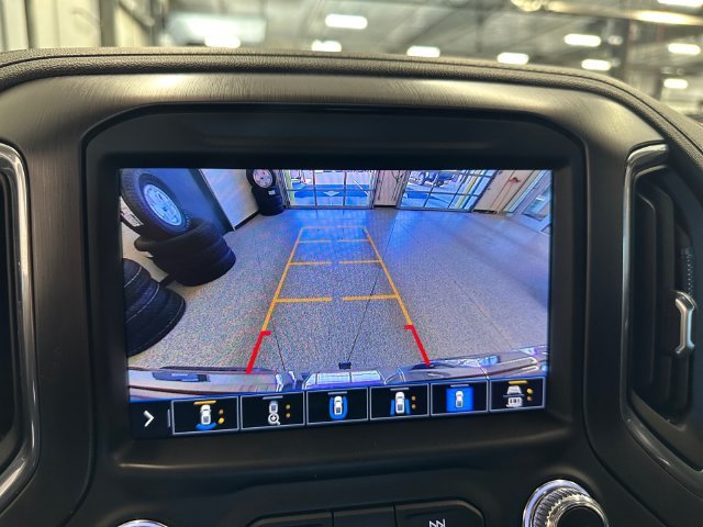 Used 2020 Red GMC AT4 image 35