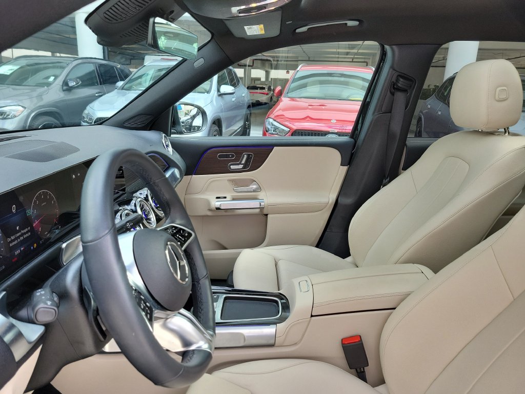 Certified Used 2026 Black Mercedes-Benz GLB 250 image 22