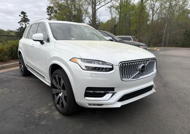 2024 Volvo XC90 B6 Plus 7-Seater Bright theme 4WD's photo