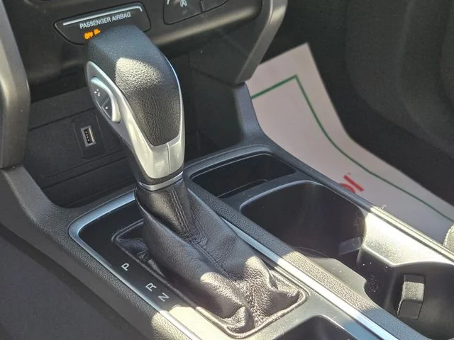 Used 2018 Gold Ford SE image 28