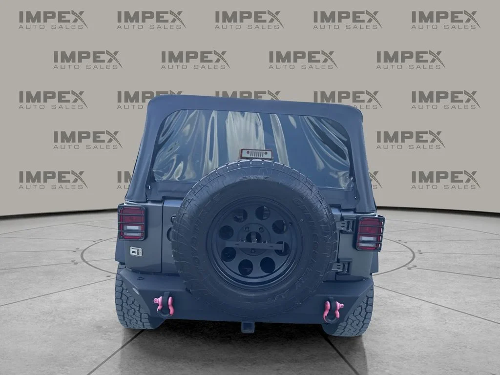 Used 2018 Gray Jeep Sport image 5