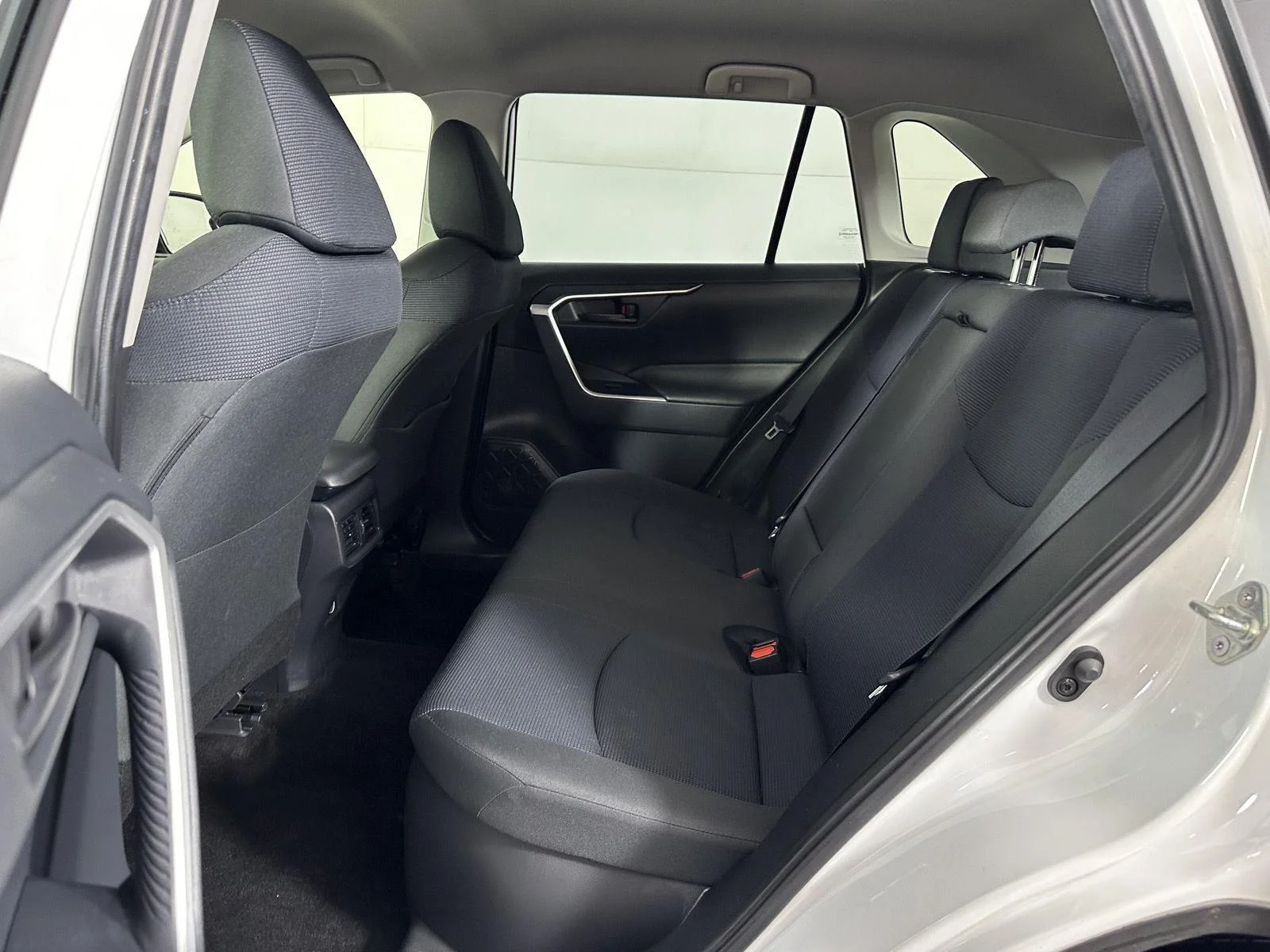 Used 2024 Ice Cap Toyota LE image 27