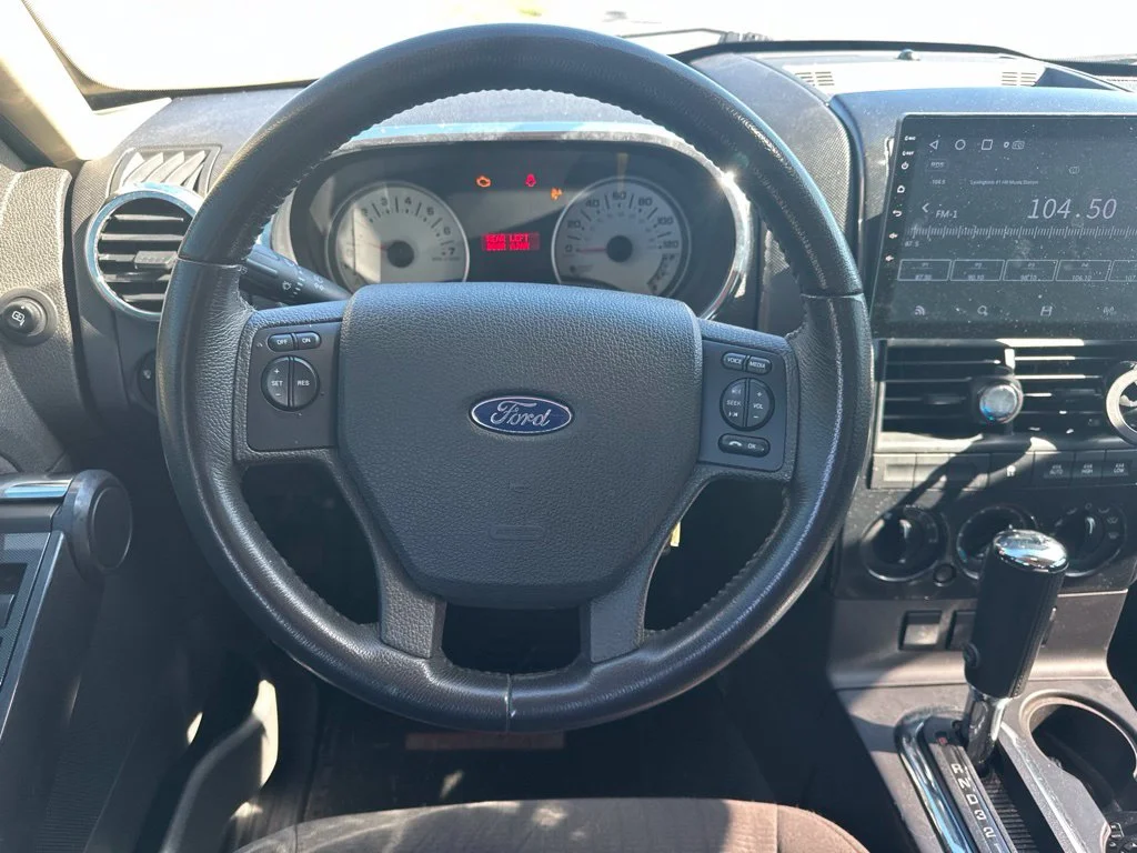 Used 2010 Silver Ford XLT image 15