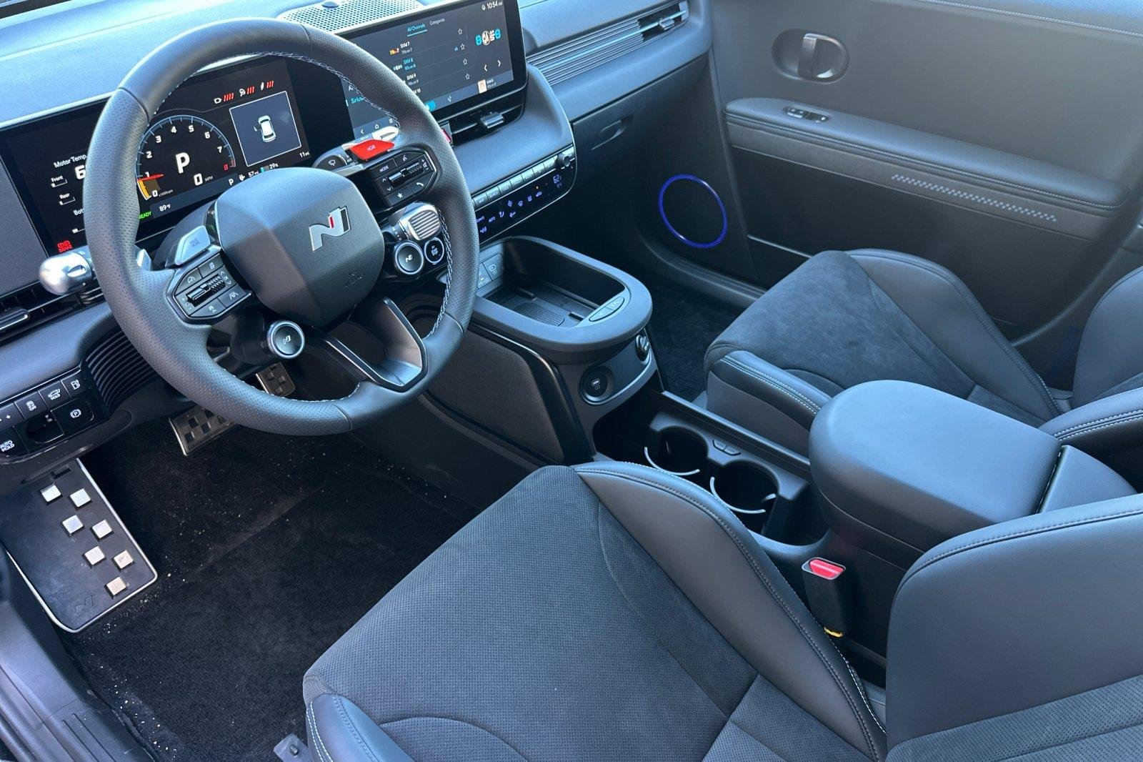 New 2025 Abyss Black Hyundai AWD image 31