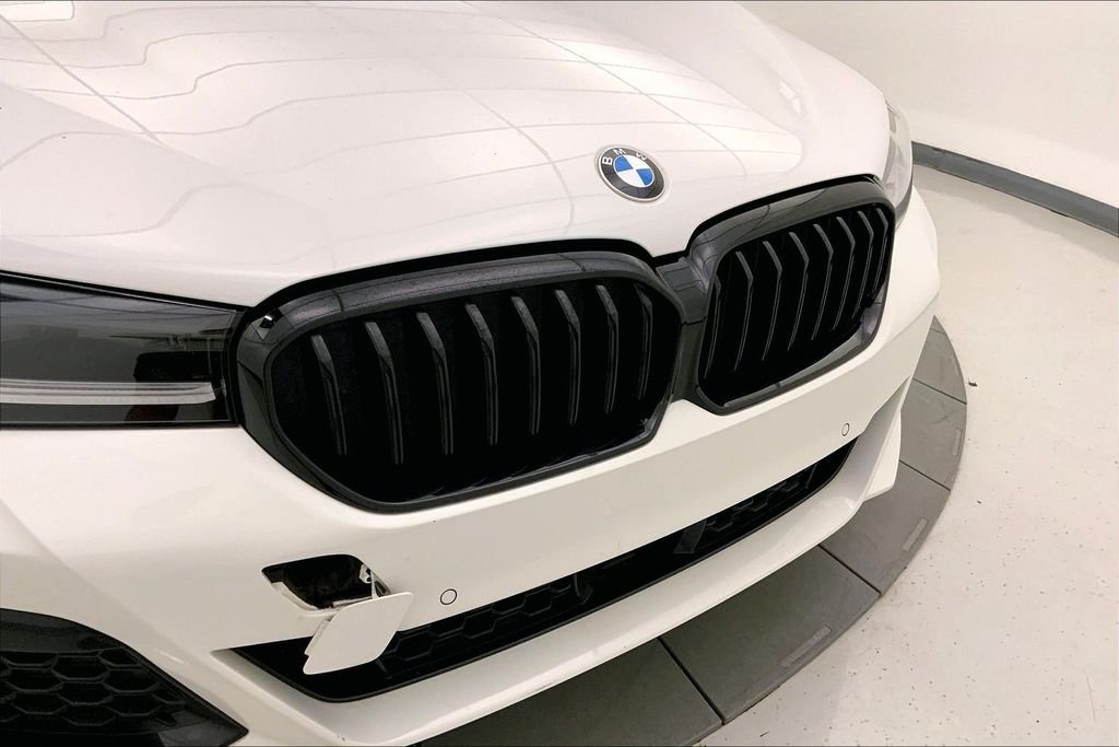 Used 2023 Alpine White BMW  image 29