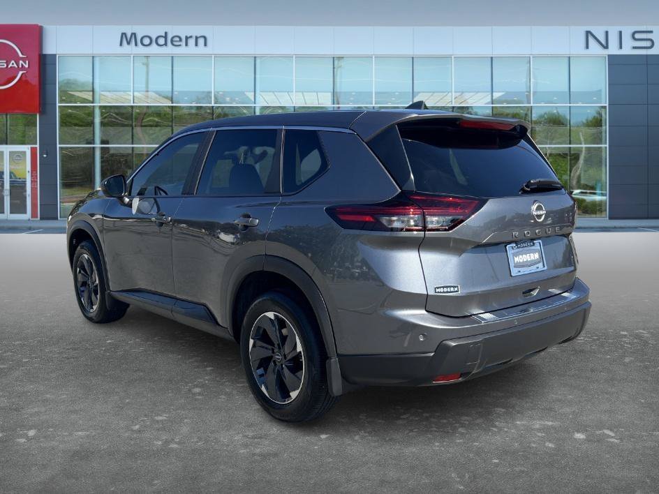 Certified Used 2025 Gun Metallic Nissan SV image 7