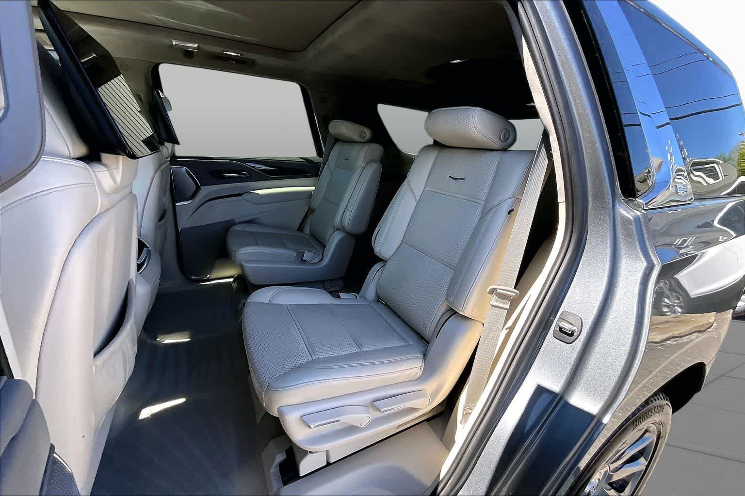 Used 2021 Satin Steel Metallic Cadillac Premium Luxury Platinum image 20