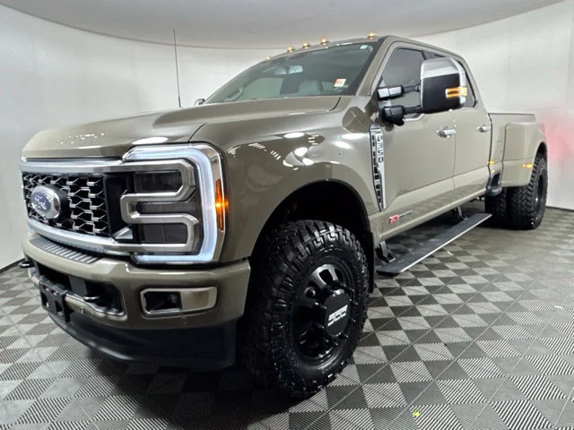 Used 2026 Gray Ford Platinum image 8
