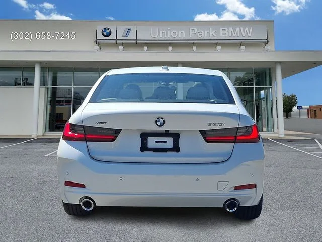 New 2026 Mineral White Metallic BMW 330i xDrive image 5