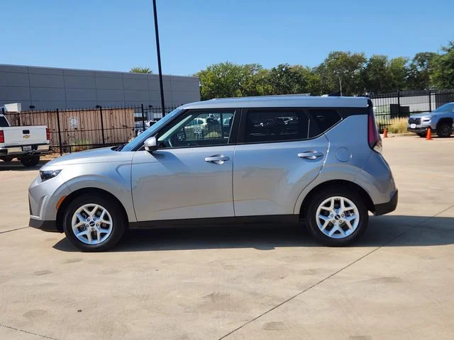 Used 2025 Gray Kia LX image 4