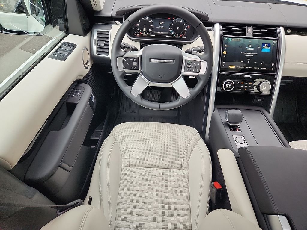 Used 2025 Fuji White Land Rover S image 11