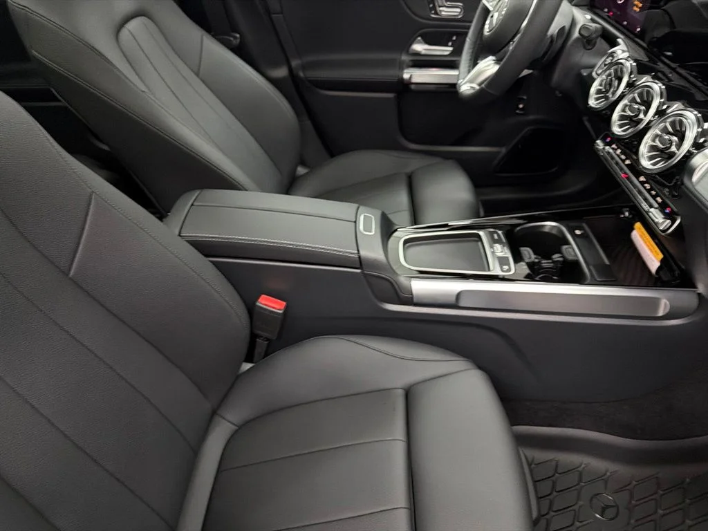 New 2026 Gray Mercedes-Benz GLB 250 image 29