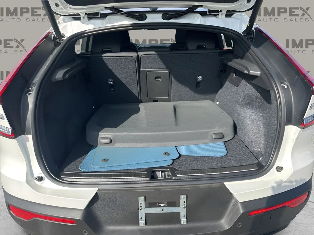 2023 Volvo C40 Ultimate - Photo 29
