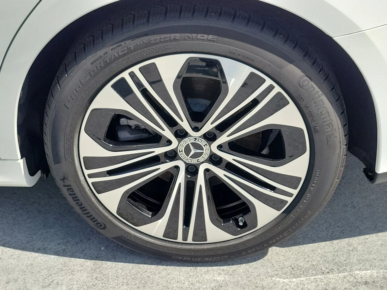 2026 Mercedes-Benz E-Class E350 - Photo 9