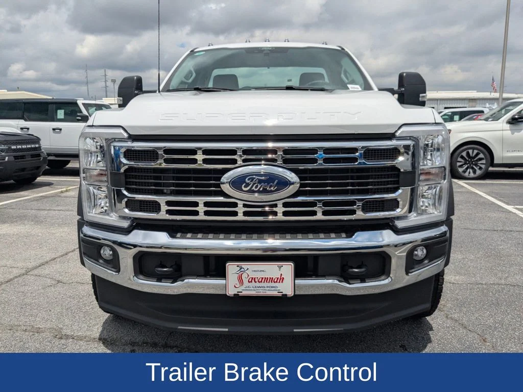 2025 Ford F-550 Super Duty Chassis Cab XL - Photo 9