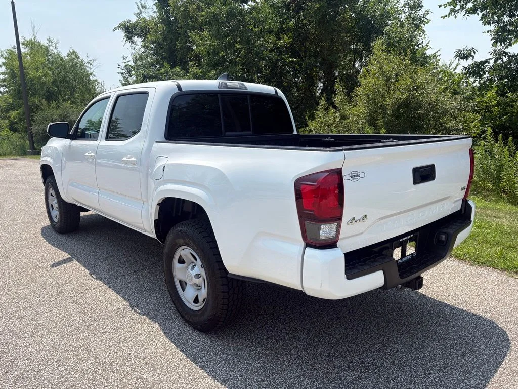 Certified Used 2022 White Toyota SR image 3
