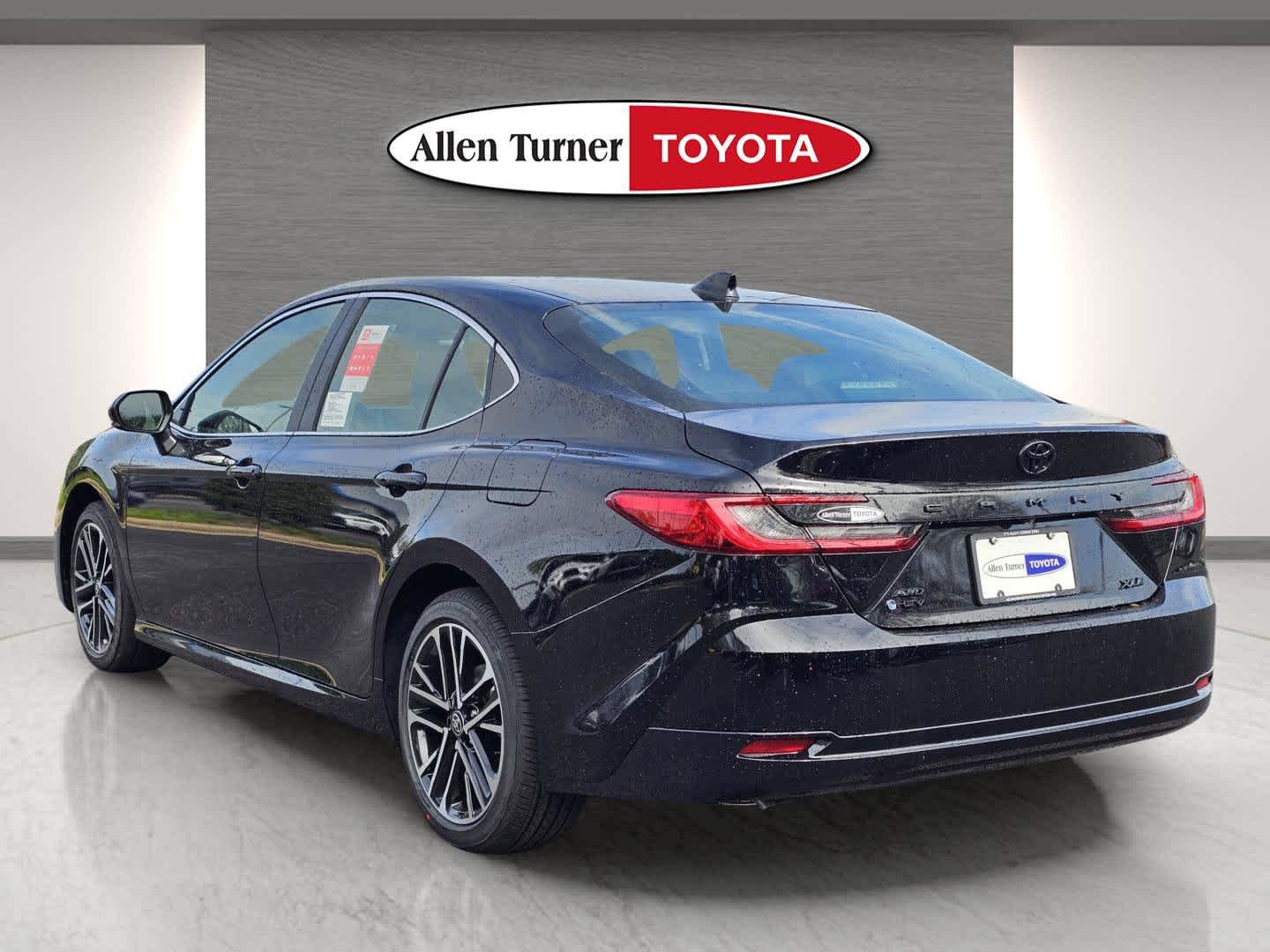 New 2026 Midnight Black Metallic Toyota XLE image 5