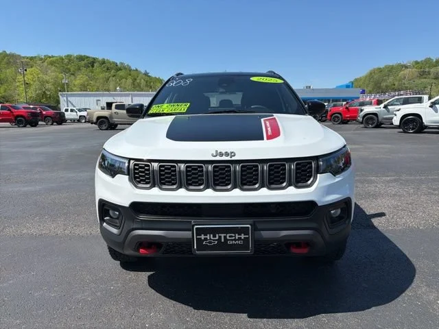 Used 2025 White Jeep Trailhawk image 7