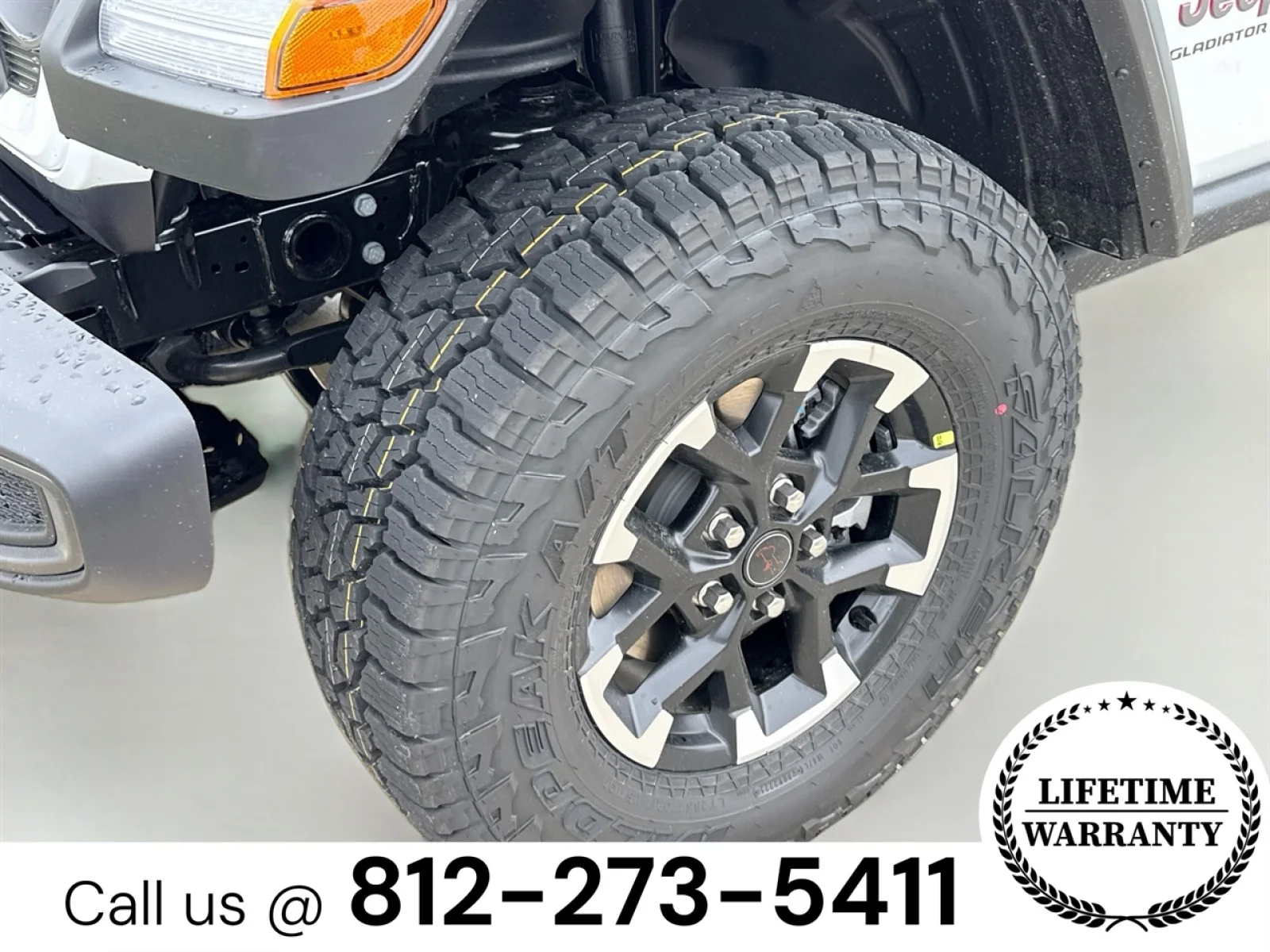 New 2025 Bright White Clearcoat Jeep Rubicon image 29