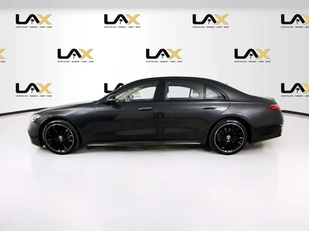 Used 2023 Gray Mercedes-Benz S 500 image 4