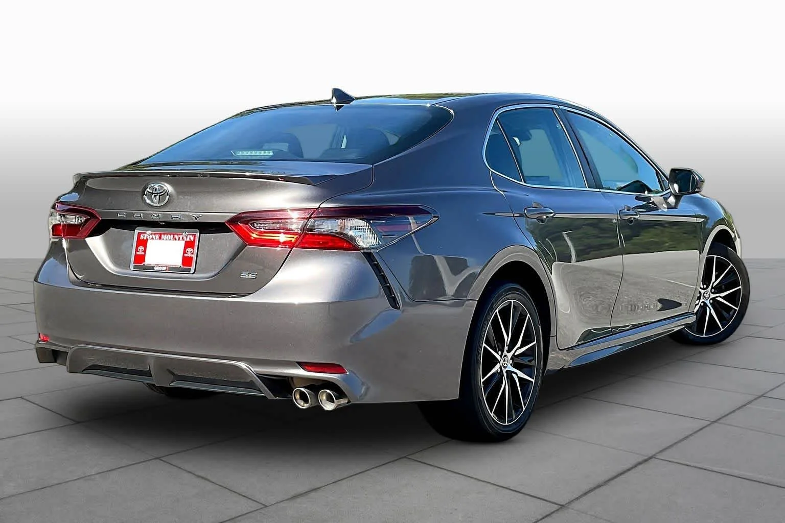 Used 2024 Predawn Gray Mica Toyota SE image 13