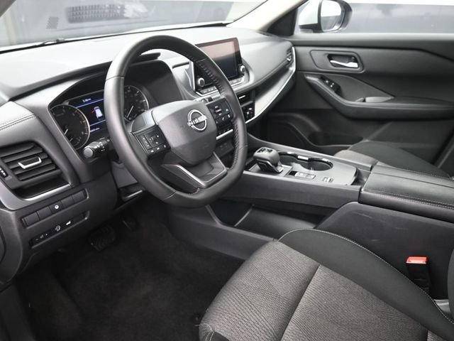 Used 2025 Silver Nissan SV image 18