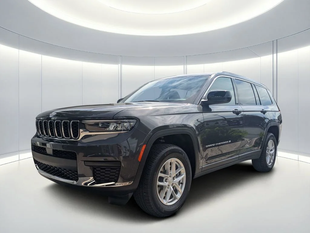 New 2026 Baltic Gray Metallic Clearcoat Jeep Laredo X image 8