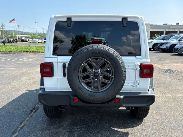New 2026 White/off-white Jeep Sport S image 3