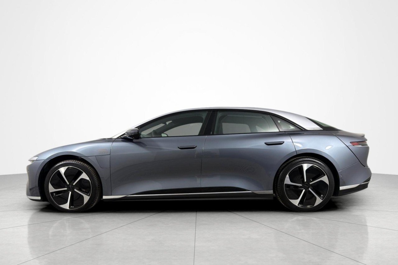 Used 2025 GREY Lucid Touring image 2