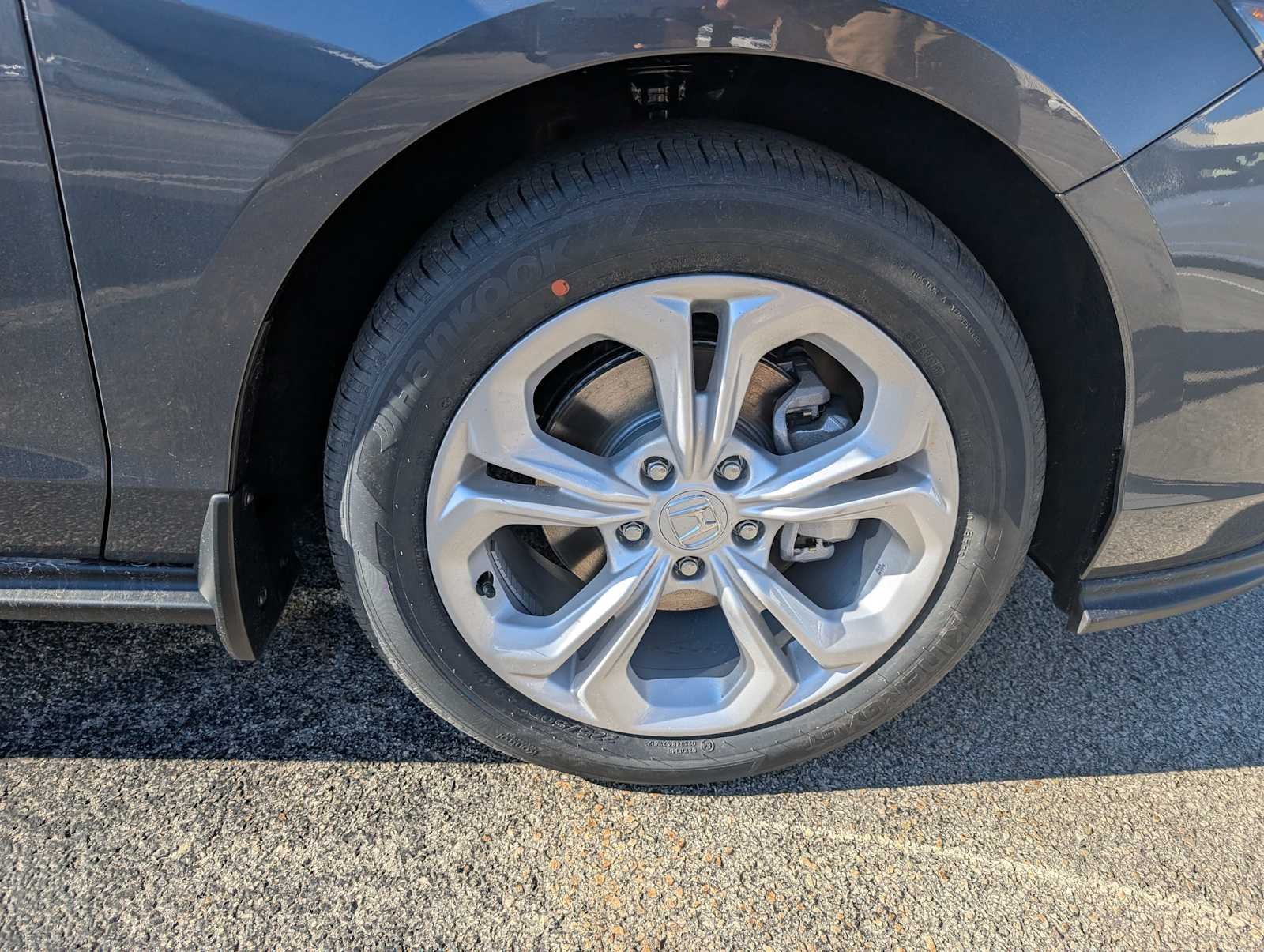 New 2026 Meteorite Gray Metallic Honda LX image 3