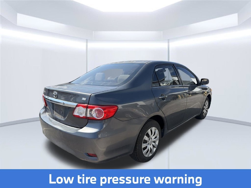 Used 2013 Gray Toyota LE image 11