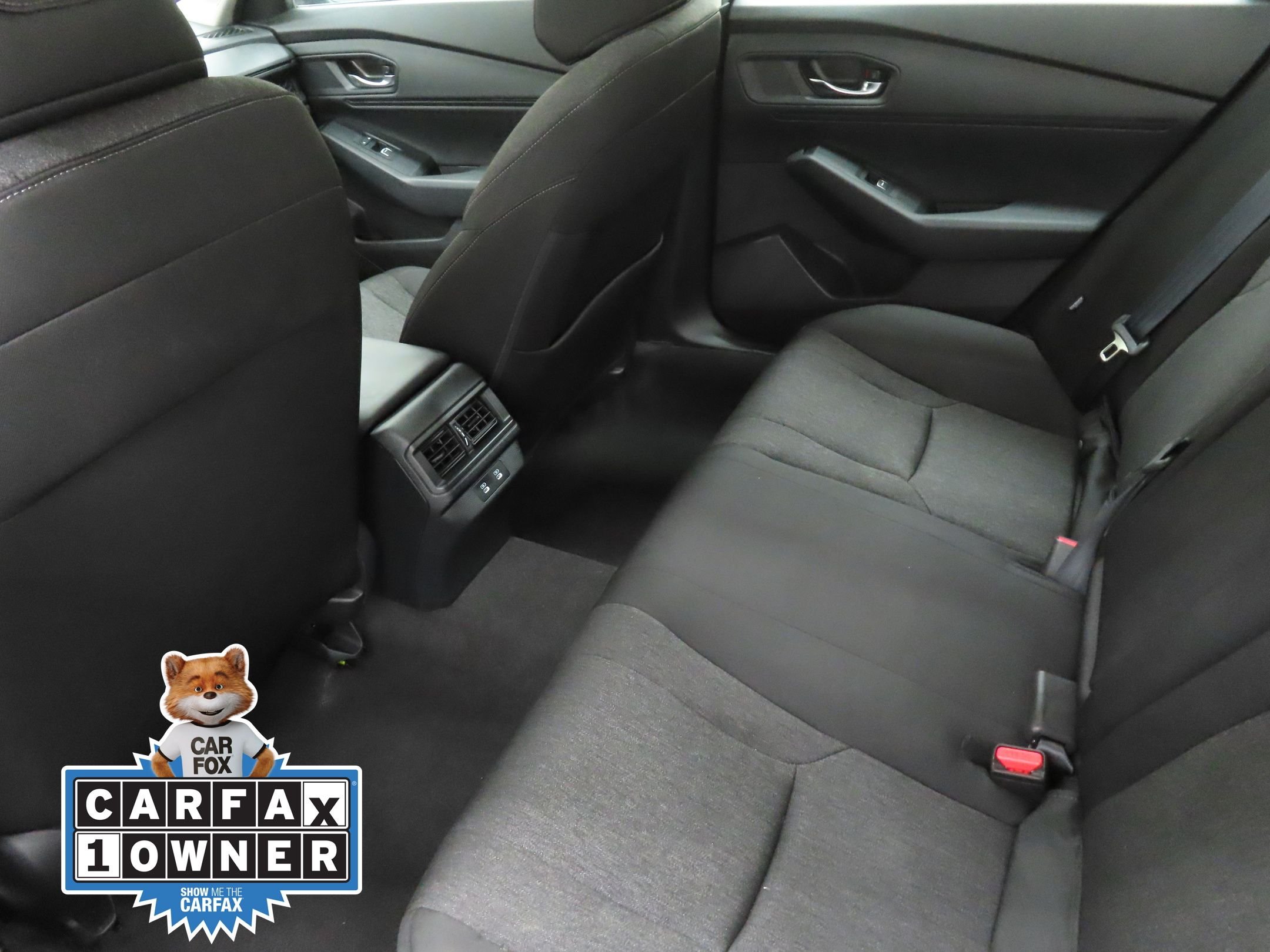 Used 2025  Honda SE image 22