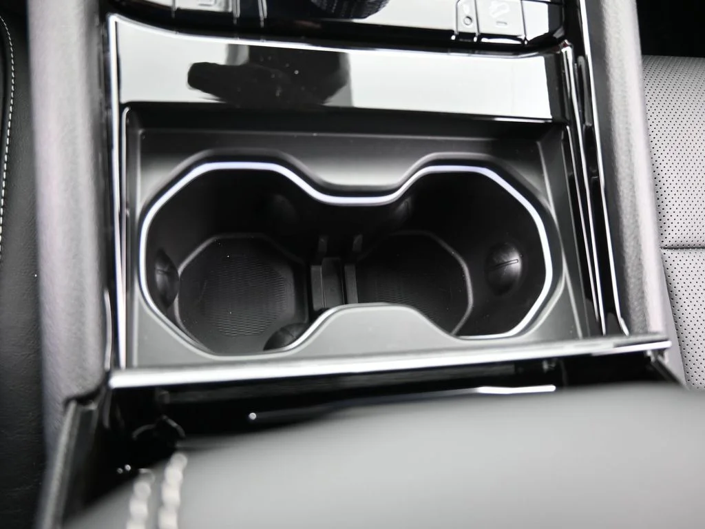Used 2024 Silver Zynith Jeep Overland image 34