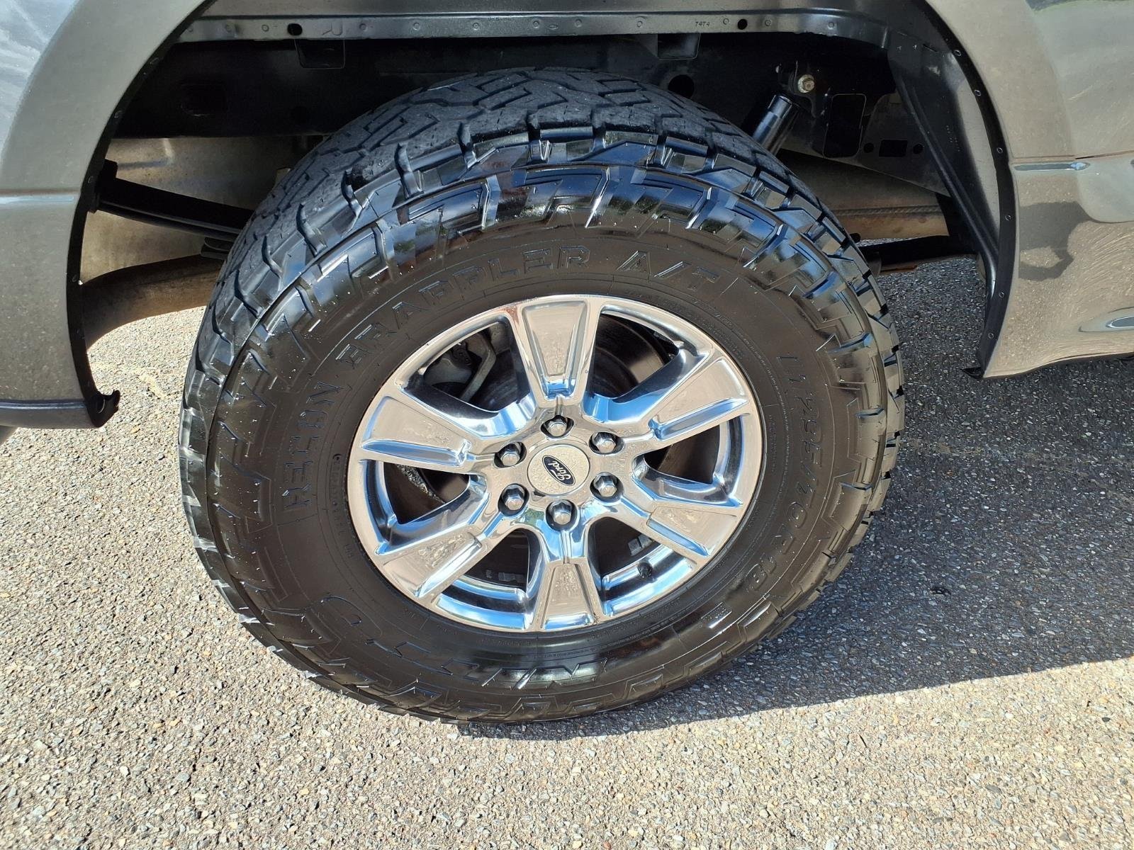 Used 2016 Lithium Gray Ford XLT image 11