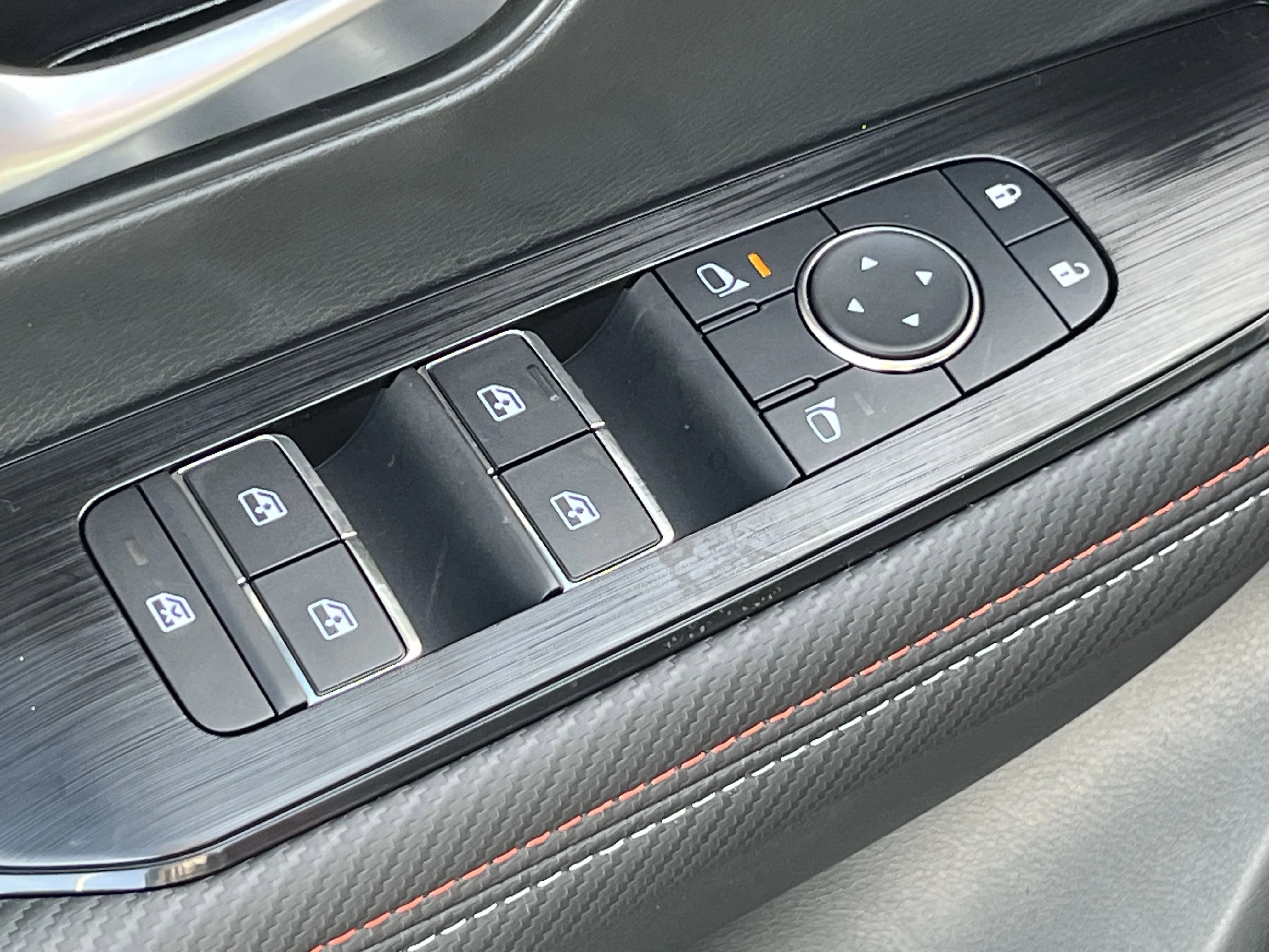 2026 Nissan KICKS SR AWD - Photo 18