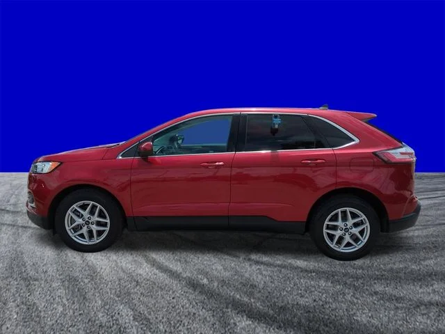 Used 2021 Red Ford SEL image 7