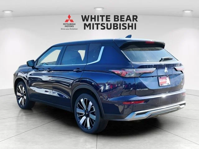 New 2026 Cosmic Blue Metallic Mitsubishi SE TECH image 2