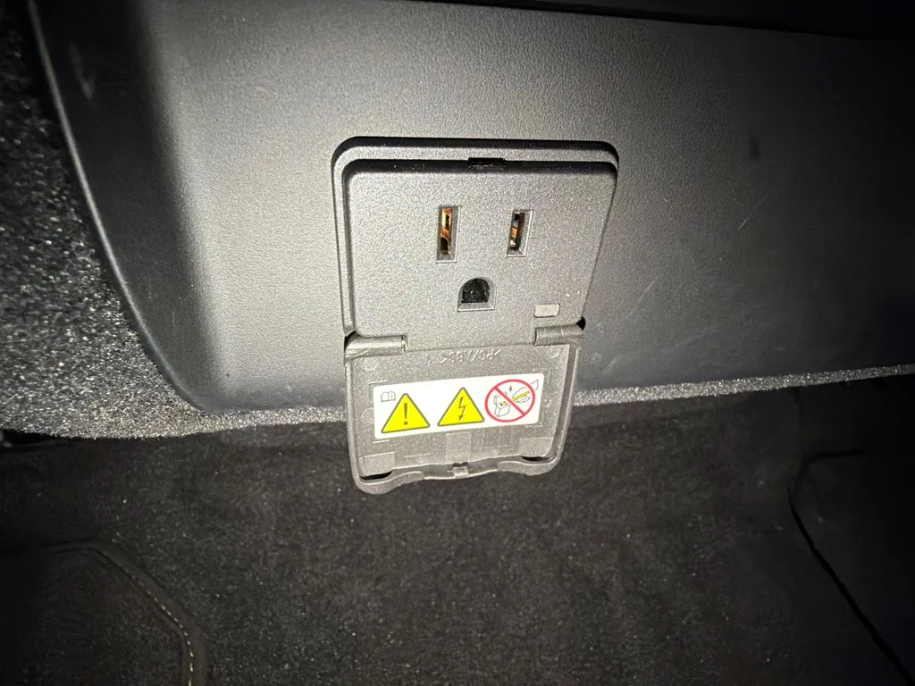Used 2023 Bright White Clearcoat Jeep Series III image 52