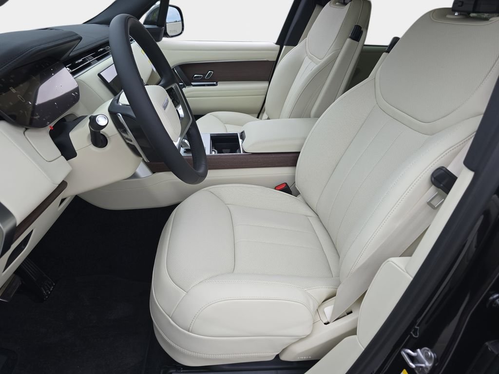 New 2026 Santorini Black Land Rover SE LWB image 17