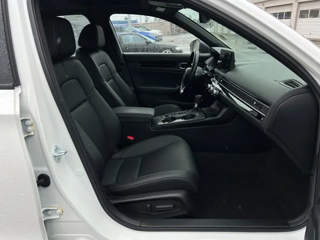 Used 2025 Platinum White Pearl Honda Sport Touring image 9
