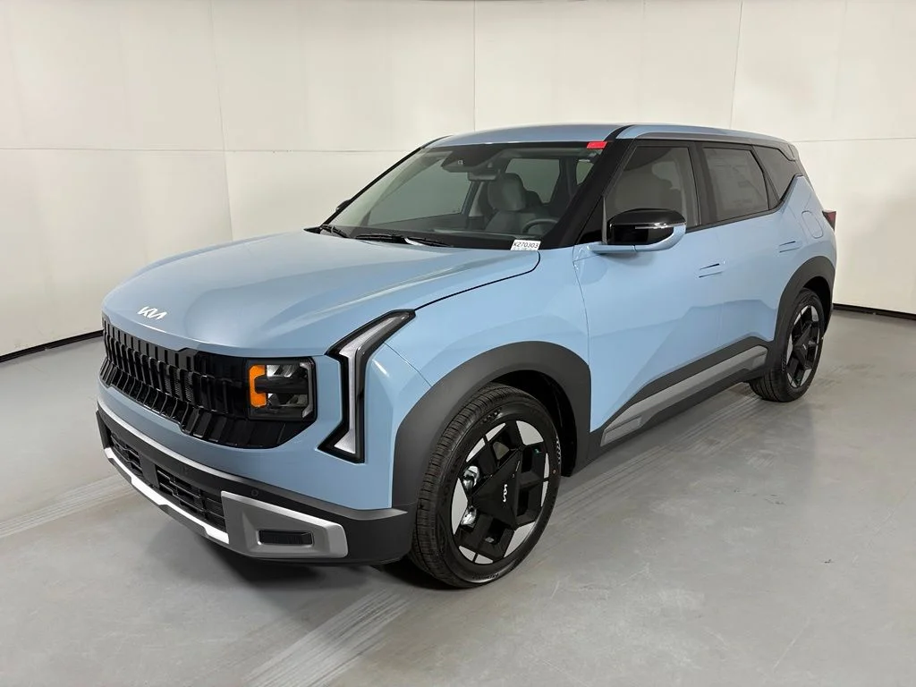New 2027 Frost Blue Kia S image 4