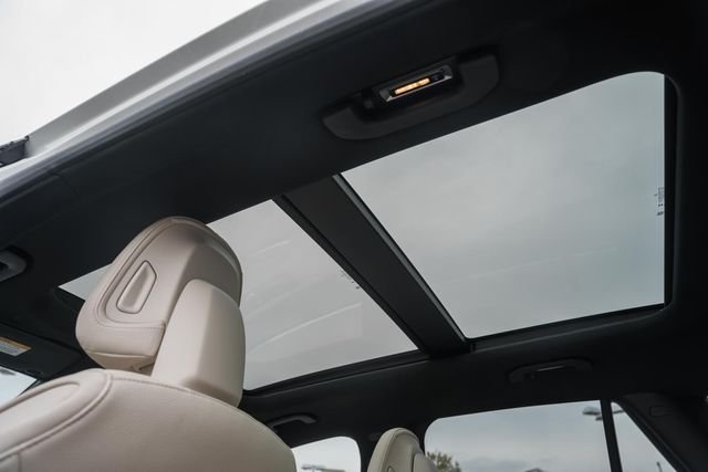 New 2026 Polar White Mercedes-Benz GLC 300 image 32