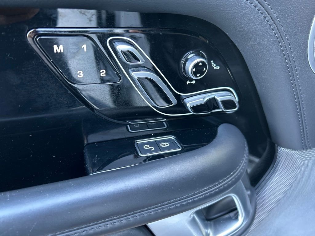 Used 2019 White Land Rover 5.0L V8 Supercharged image 12