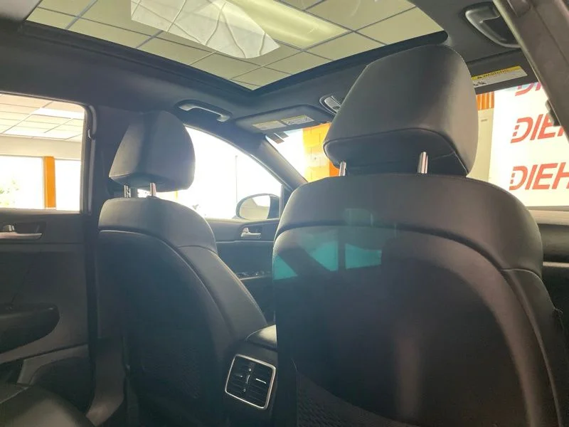 Used 2021 Red Kia S image 9