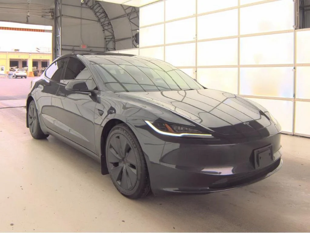 Used 2024 Gray Tesla Long Range image 4