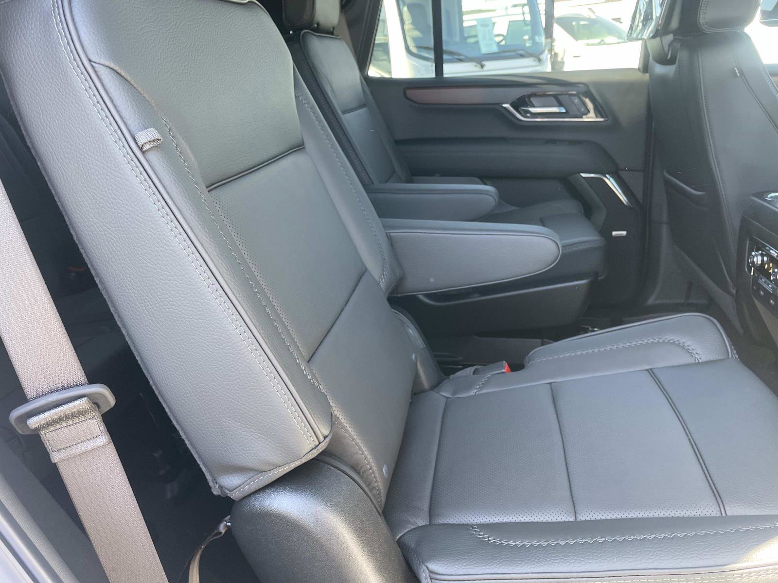 2026 GMC Yukon Denali - Photo 26