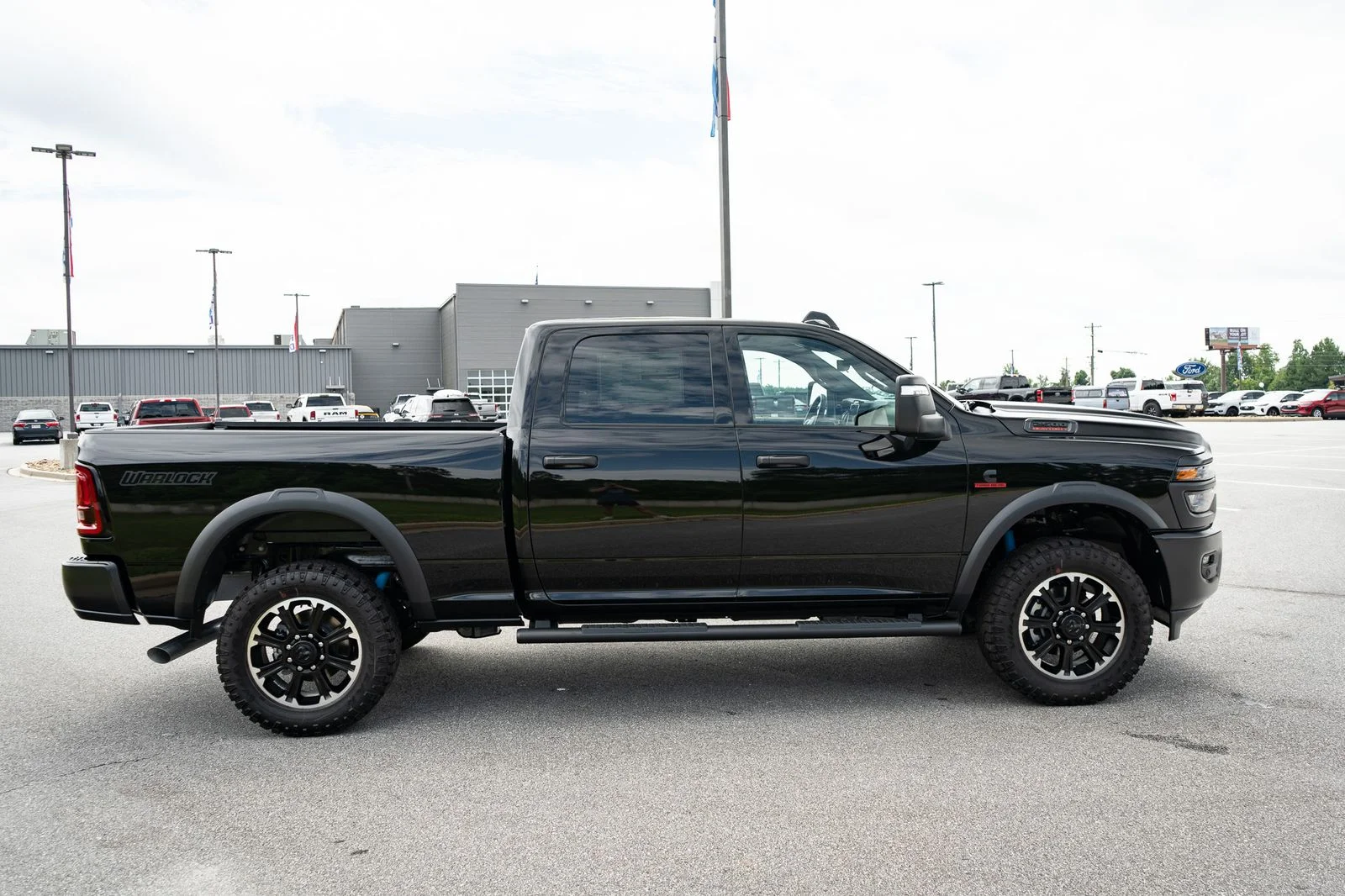 New 2026 Diamond Black Crystal Pearl-Coat Exterior Paint RAM  image 11