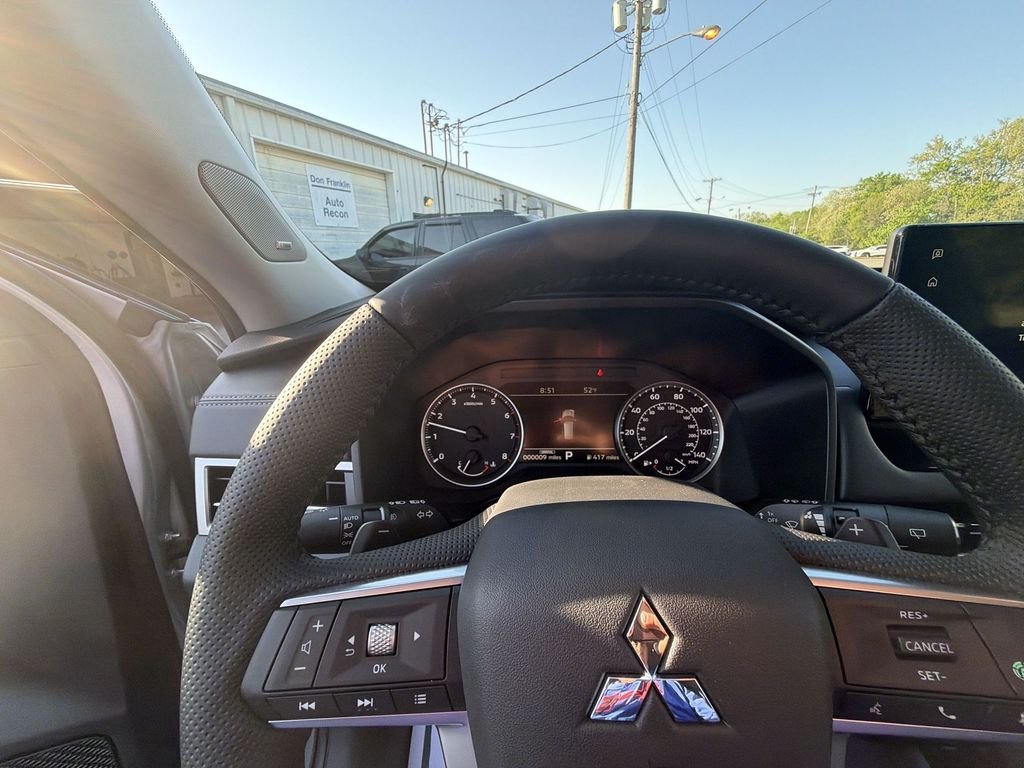 New 2026 Silver Mitsubishi SE image 15