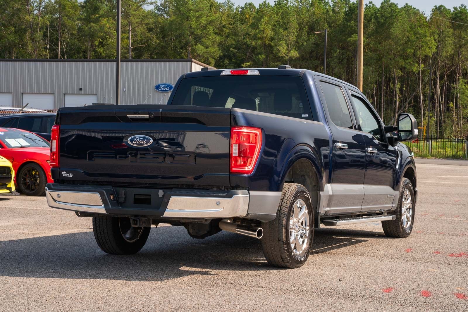 Used 2023 Antimatter Blue Metallic Ford XLT image 7