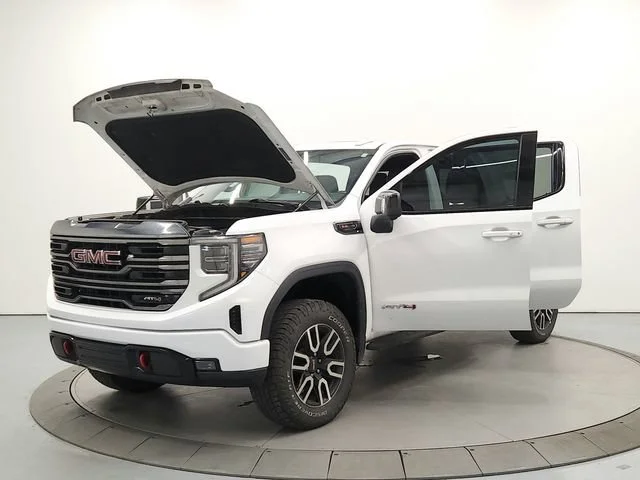 Used 2022 Summit White GMC AT4 image 11